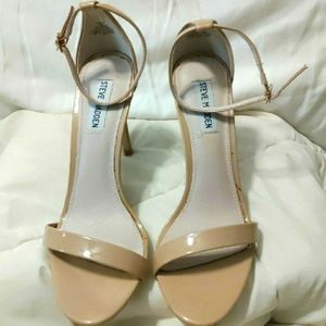 NEW in Box Steve Madden Nude Heels sz 9